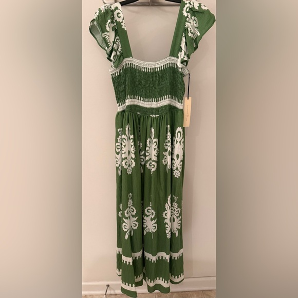 Penelope Rose Dresses & Skirts - Green Maxi Dress with White Pattern